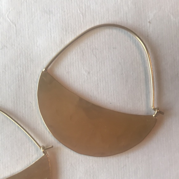 Everri Hammered Half-Moon Hoop Earrings - Picture 12 of 14